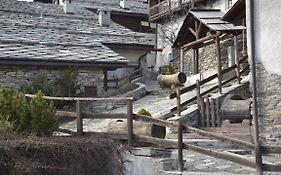 Grangia in borgo antico